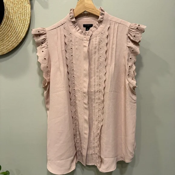 Ann Taylor Soft Pink Large Petite Eyelet Trim Sleeveless Top - Picture 1 of 5